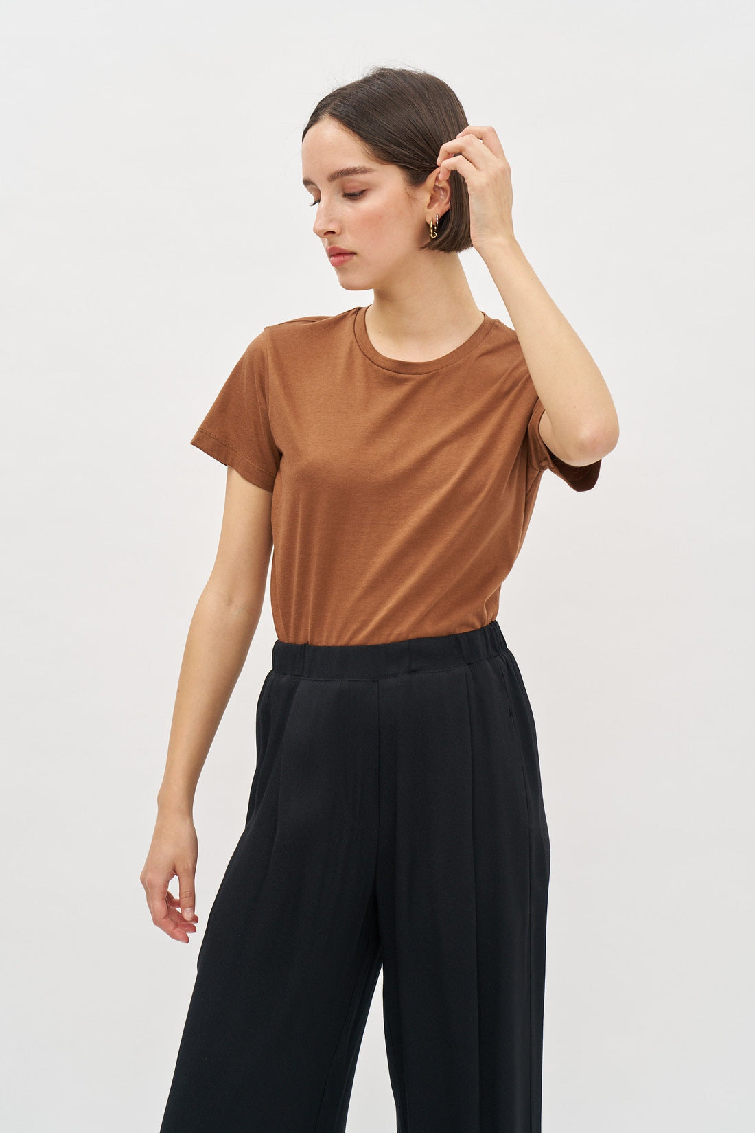 Fitted T Brown