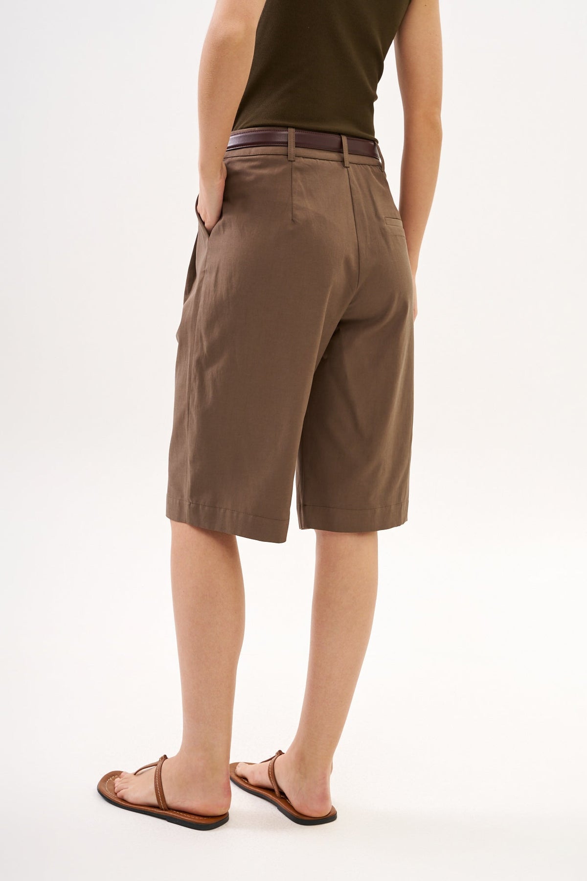 Noah Bermuda Tencel Dusty Brown