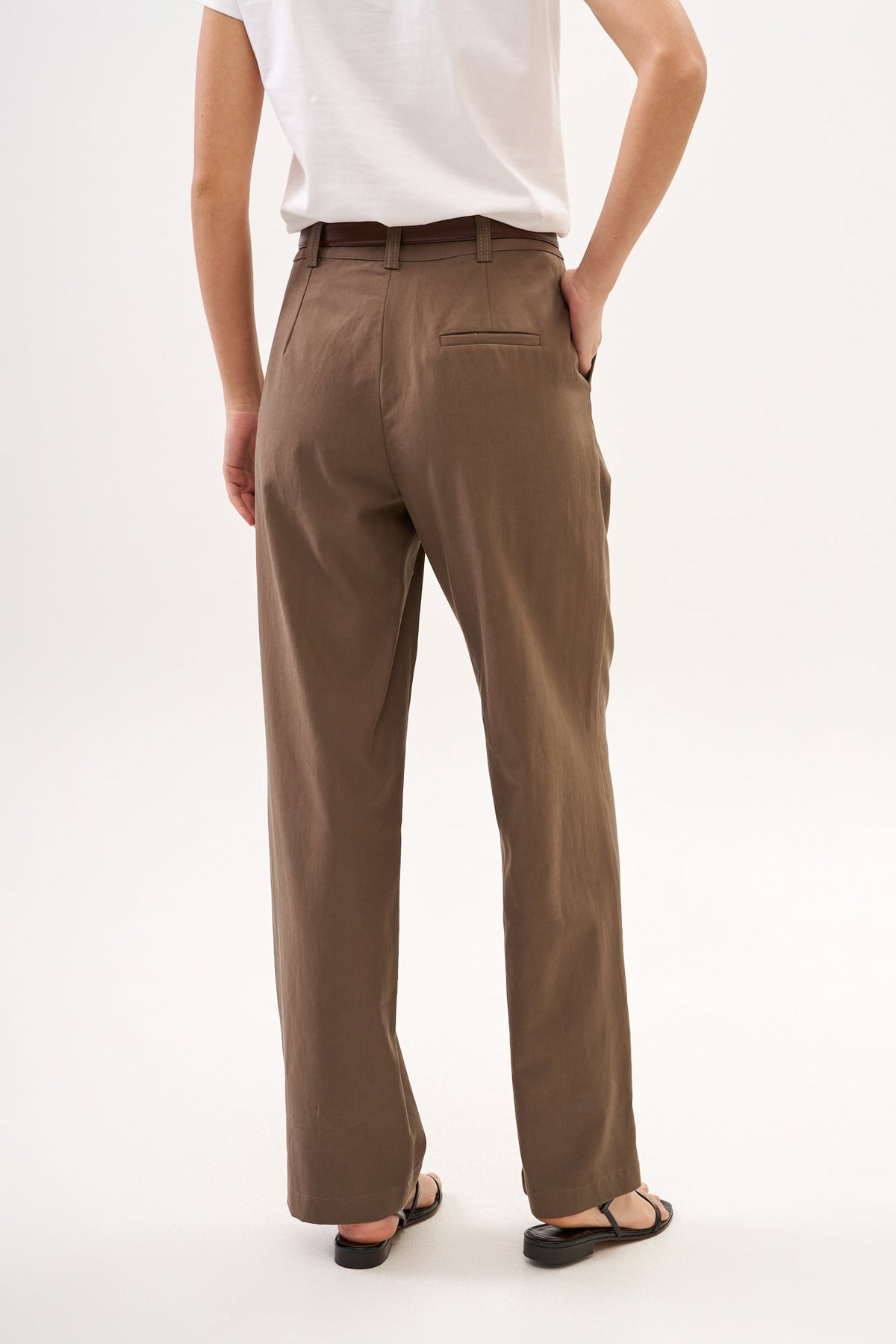 Noah Tencel Pants  Dusty Brown